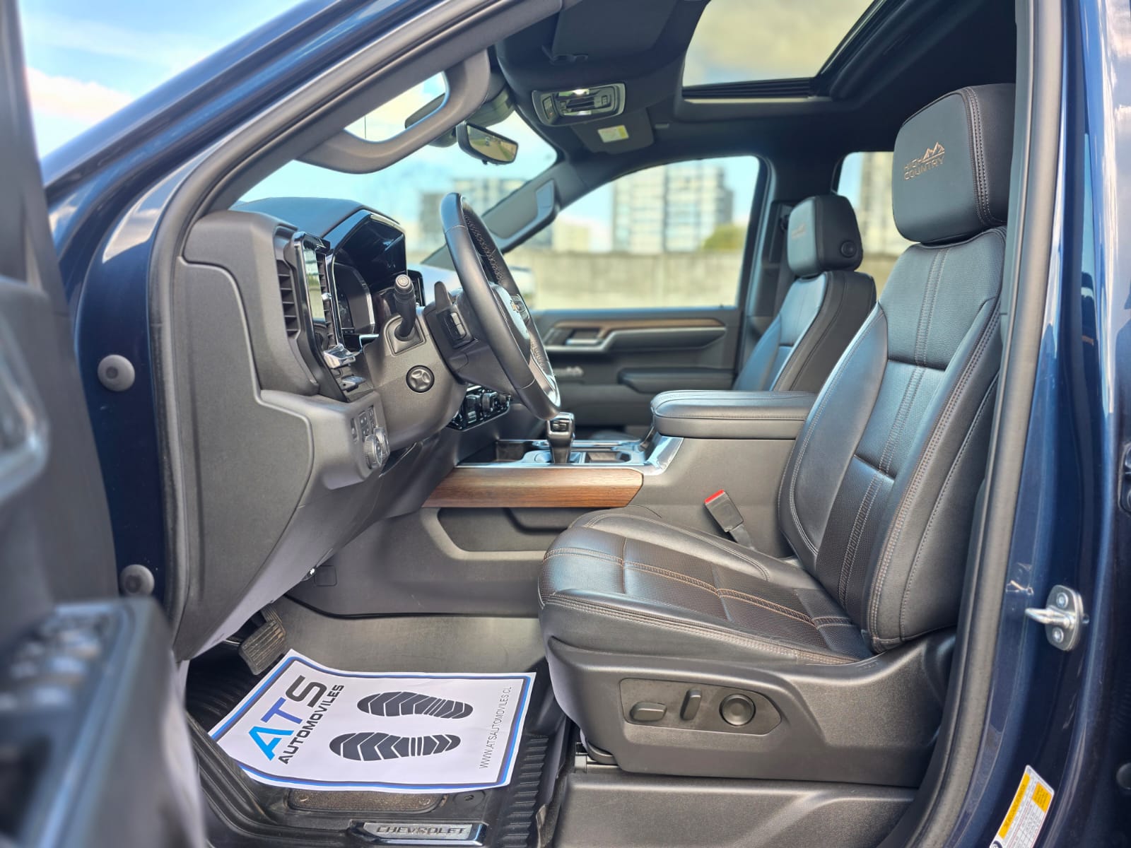 
								Chevrolet Silverado HIGH COUNTRY full									