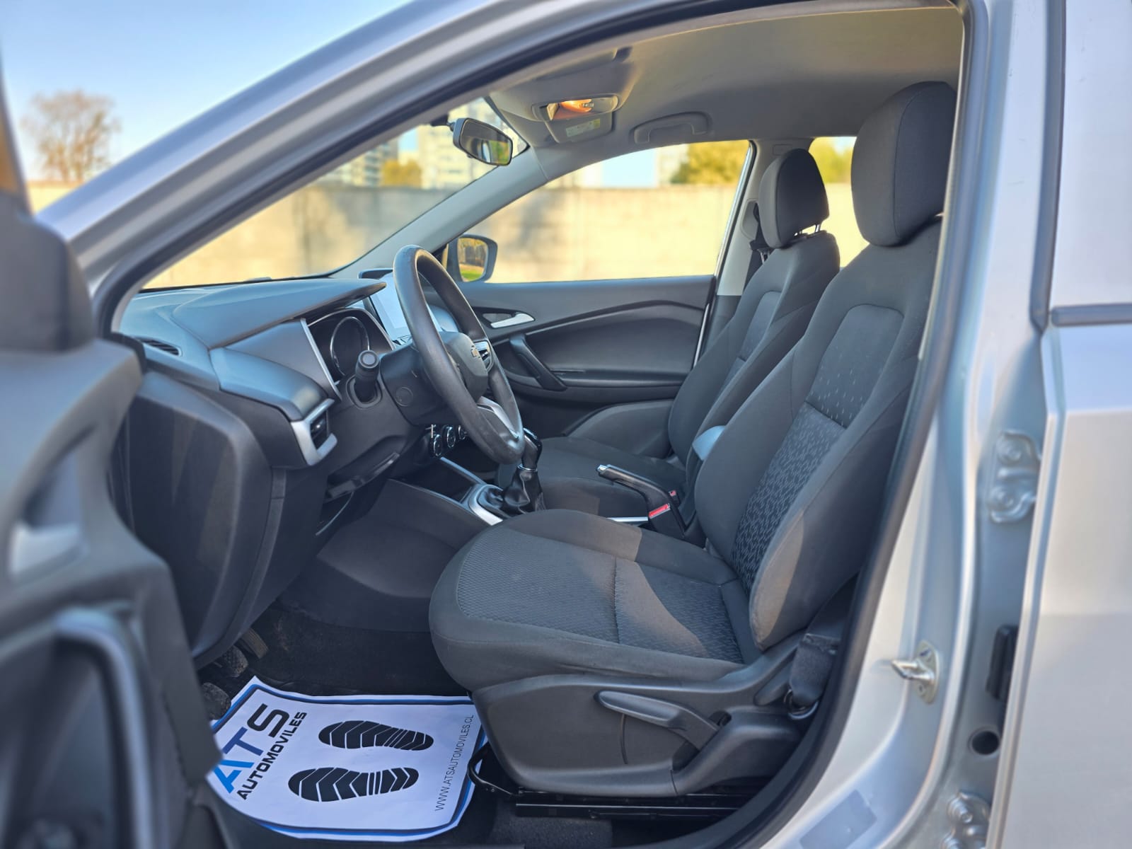 
								Chevrolet TRACKER LS full									