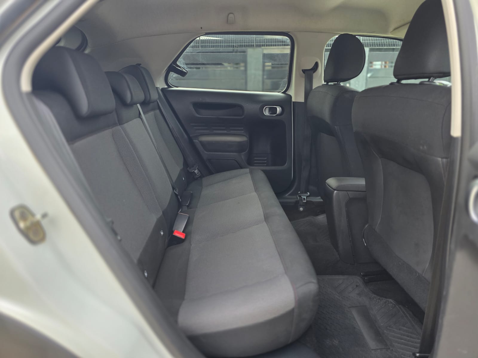 
								Citroen NEW C4 CACTUS full									