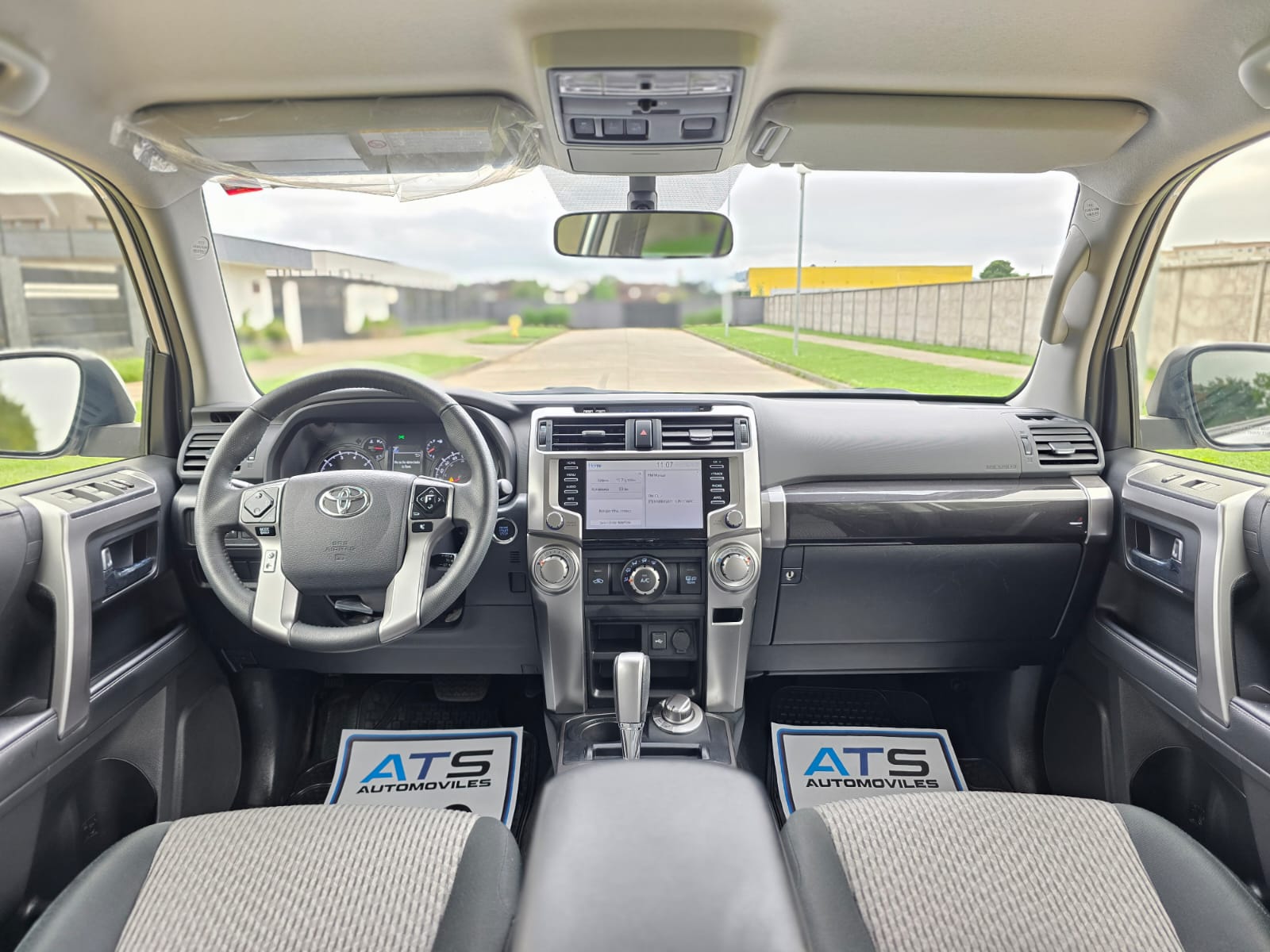
								Toyota 4RUNNER SR5 full									