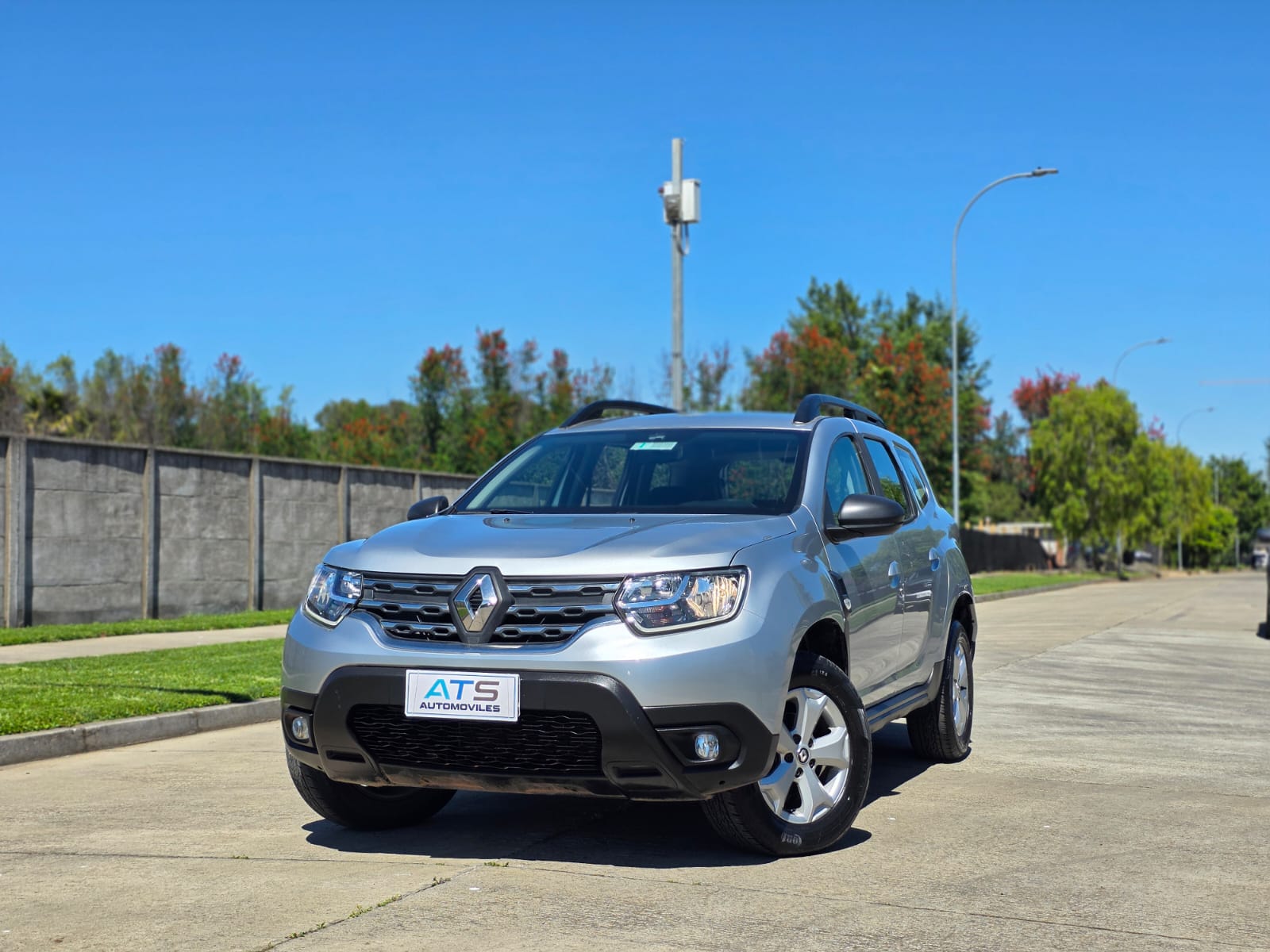 
								Renault DUSTER ZEN full									