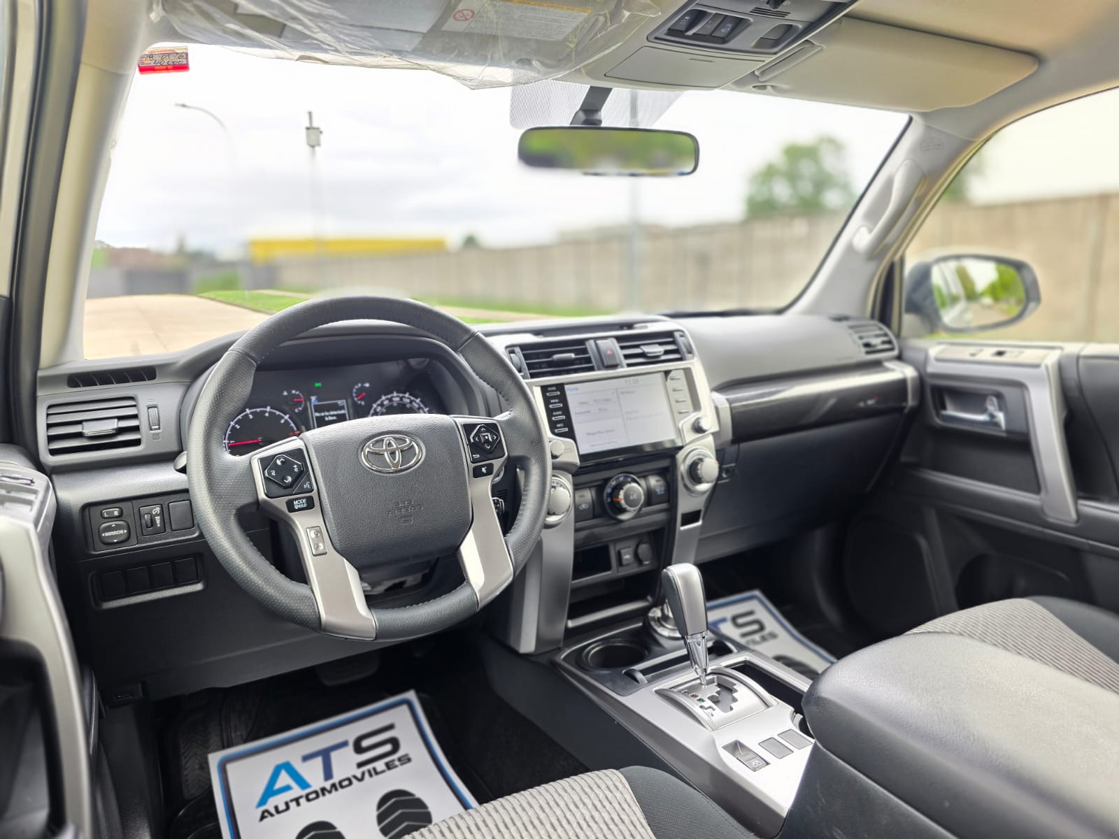 
								Toyota 4RUNNER SR5 full									