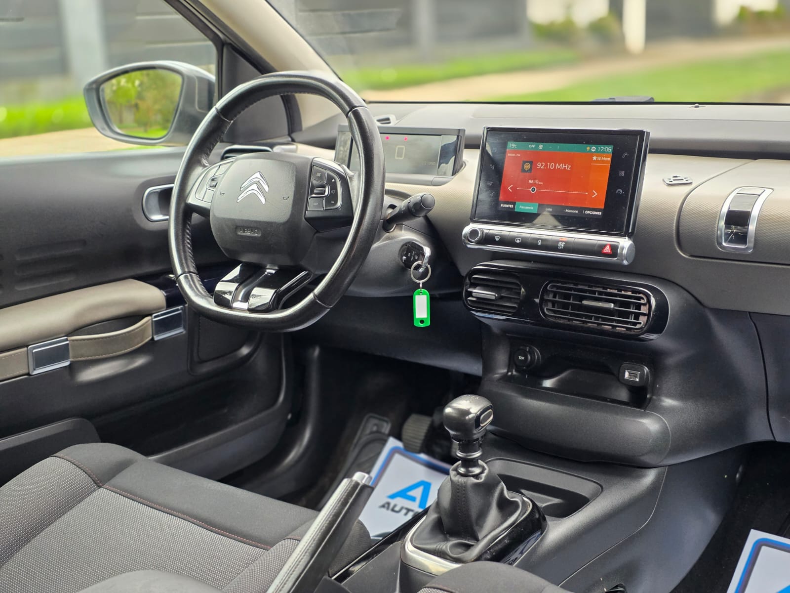 
								Citroen NEW C4 CACTUS full									