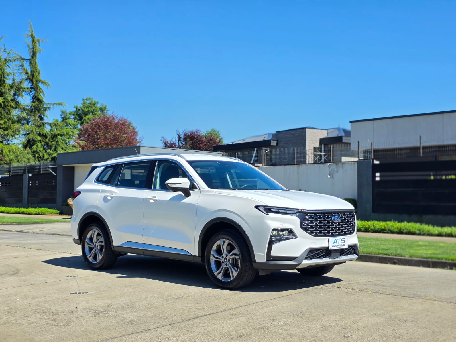 
								Ford Territory TREND full									