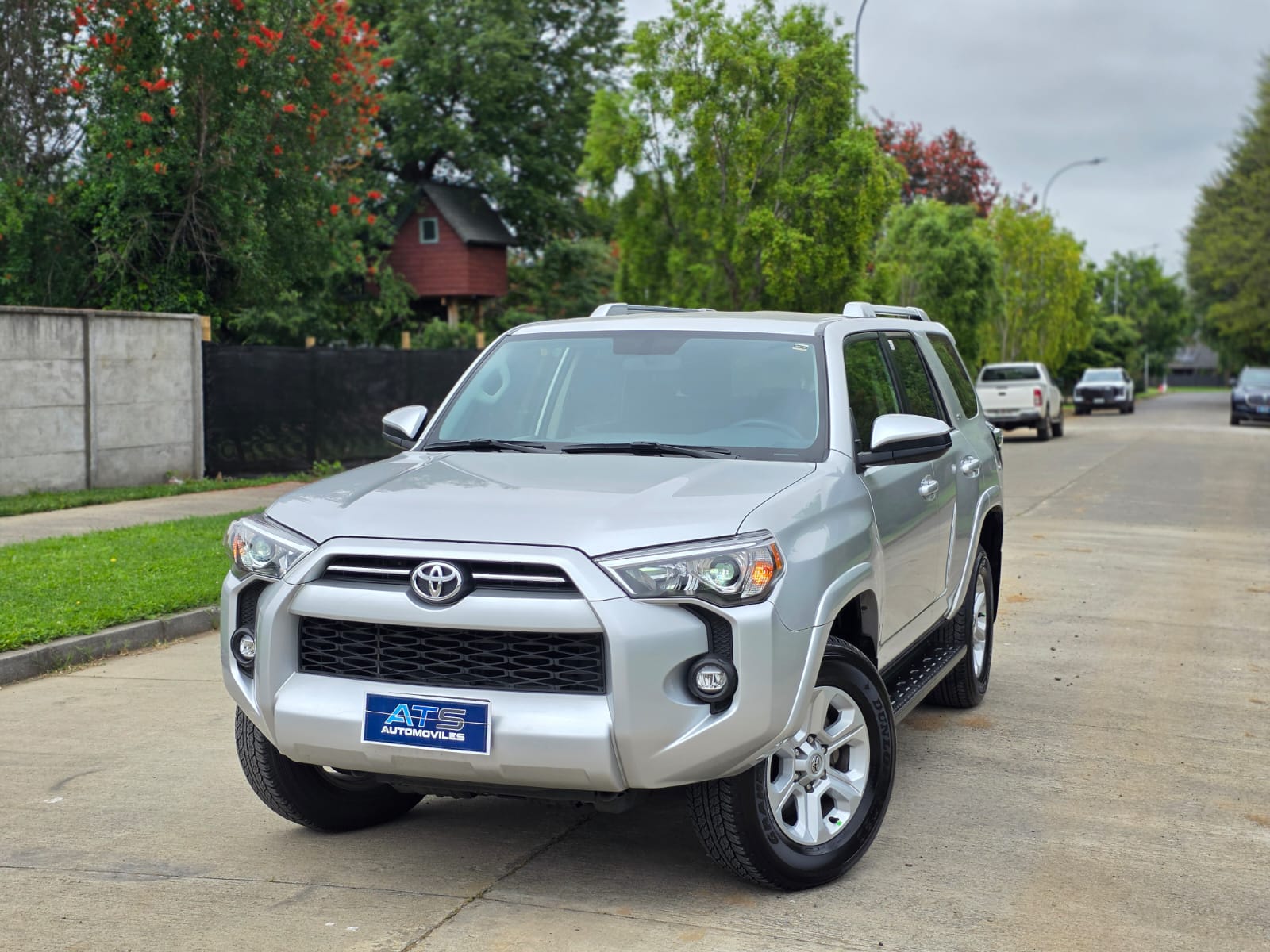 
								Toyota 4RUNNER SR5 full									