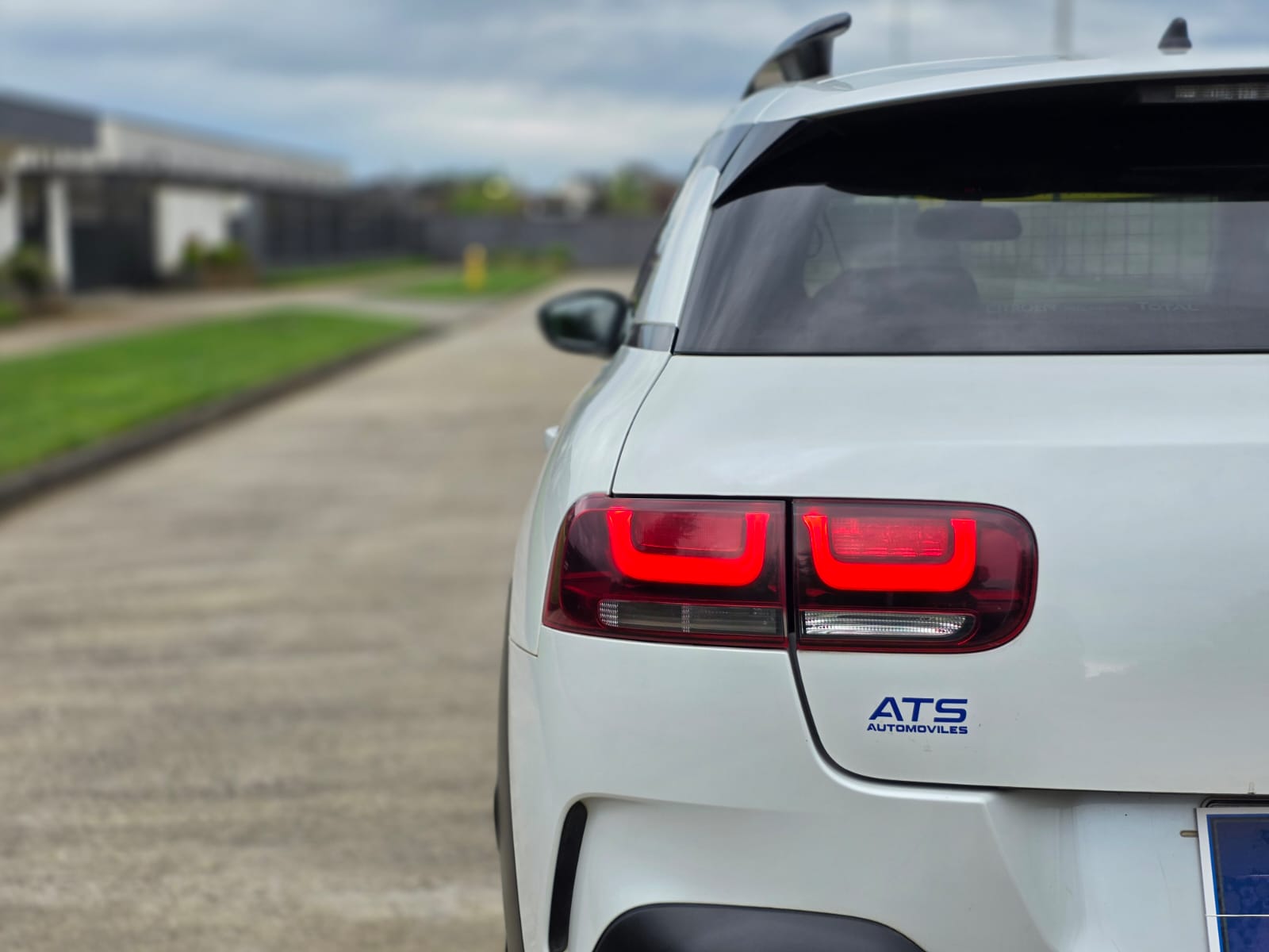 
								Citroen NEW C4 CACTUS full									