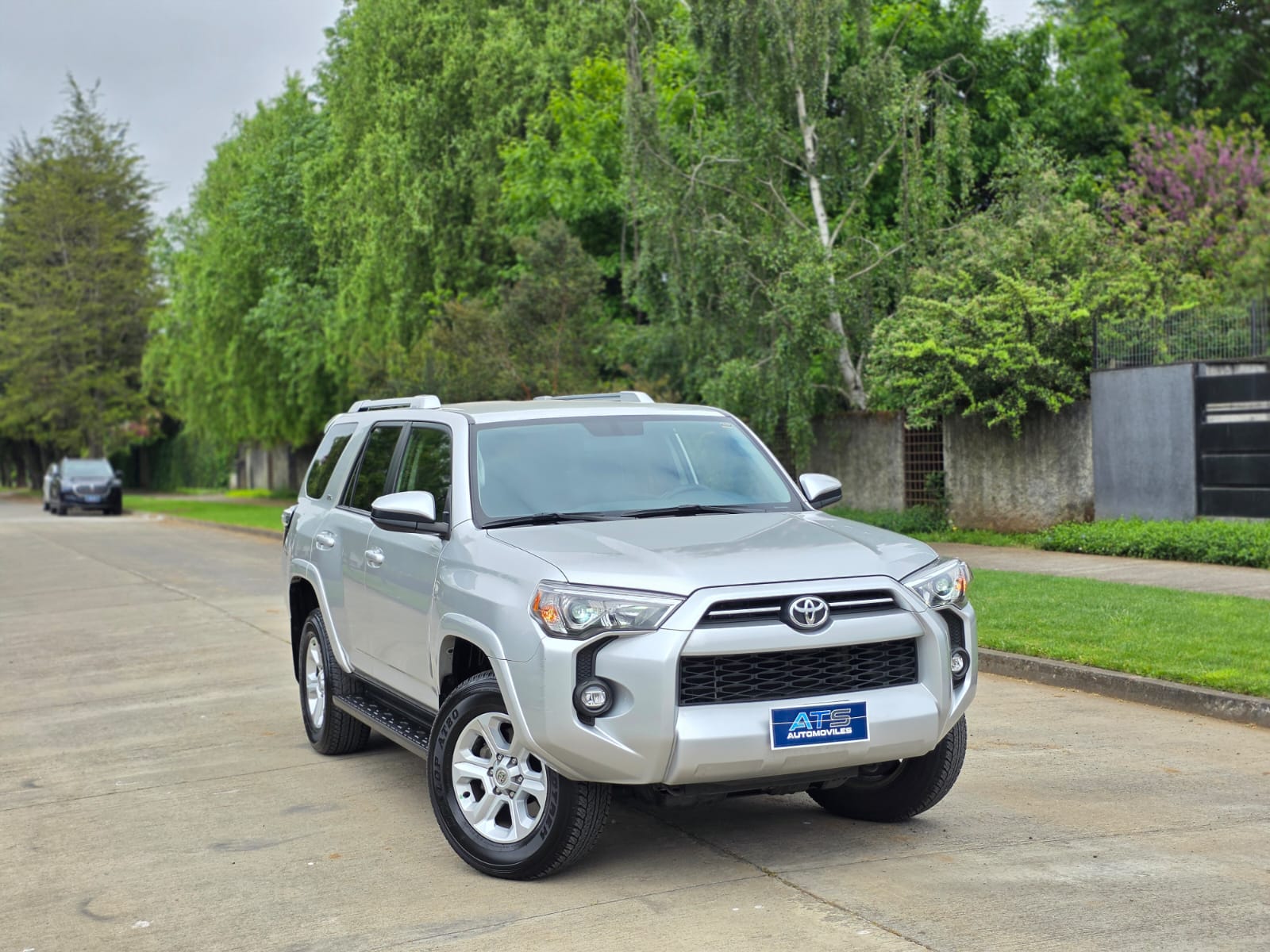 
								Toyota 4RUNNER SR5 full									