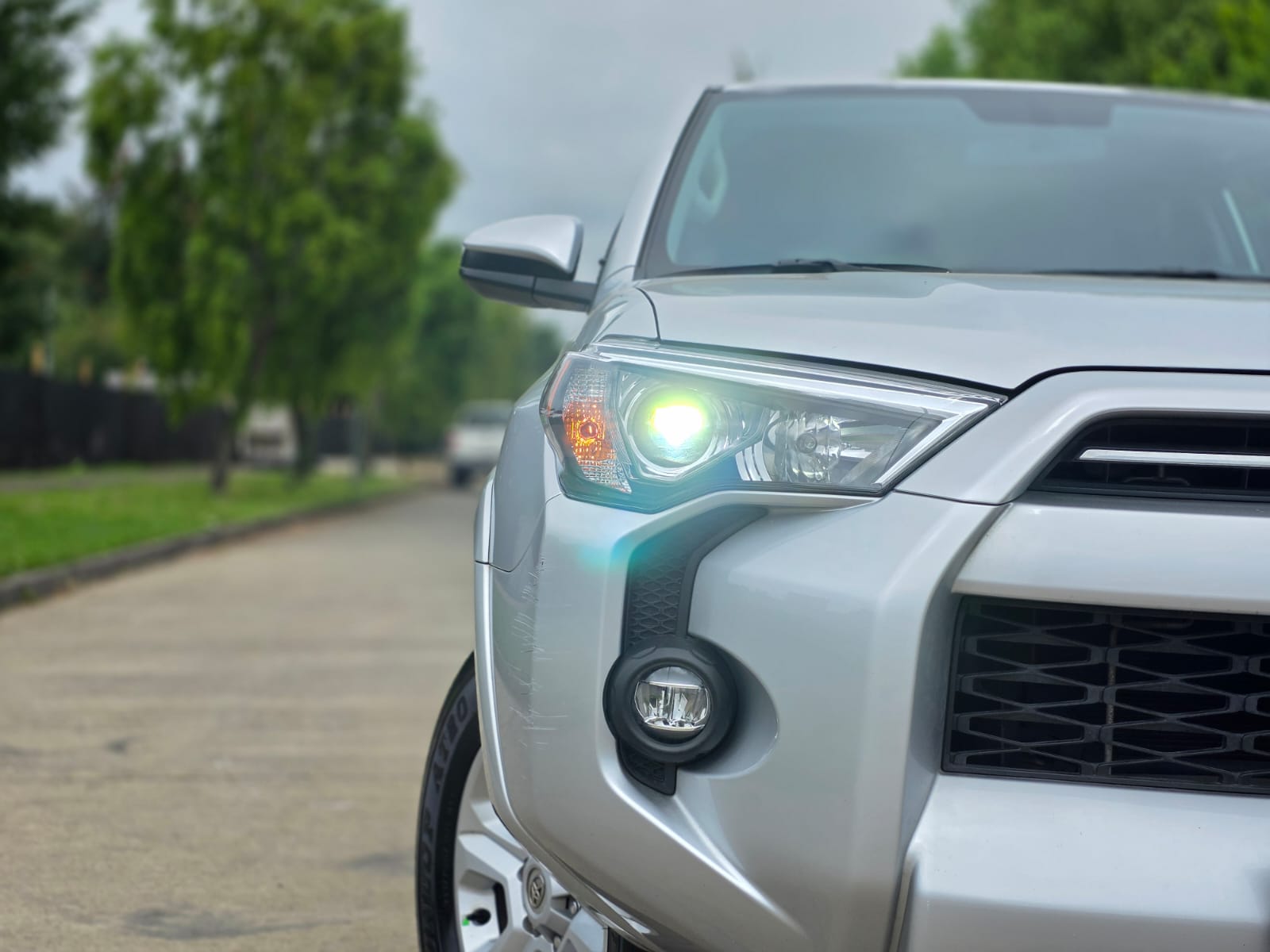 
								Toyota 4RUNNER SR5 full									