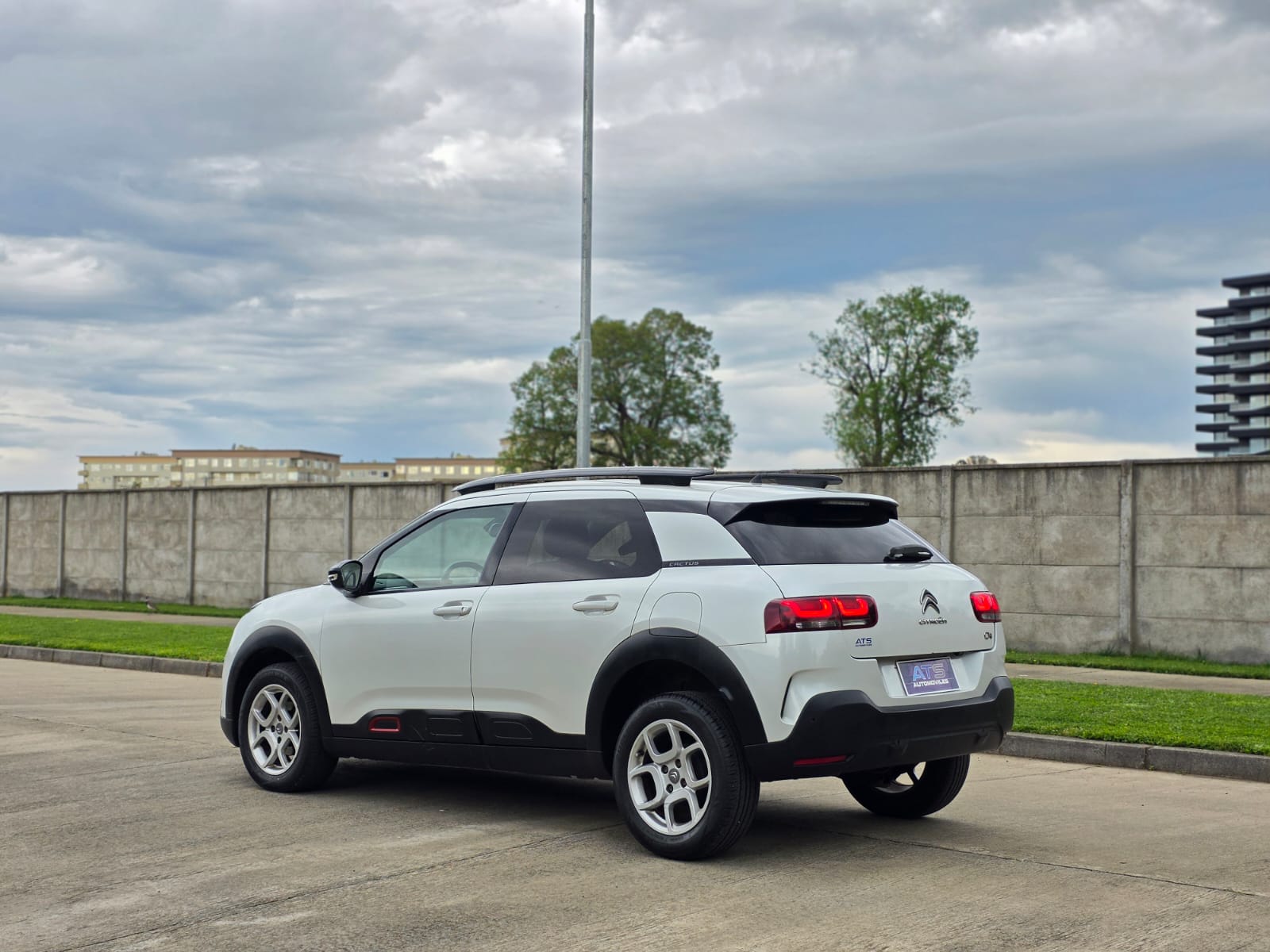 
								Citroen NEW C4 CACTUS full									