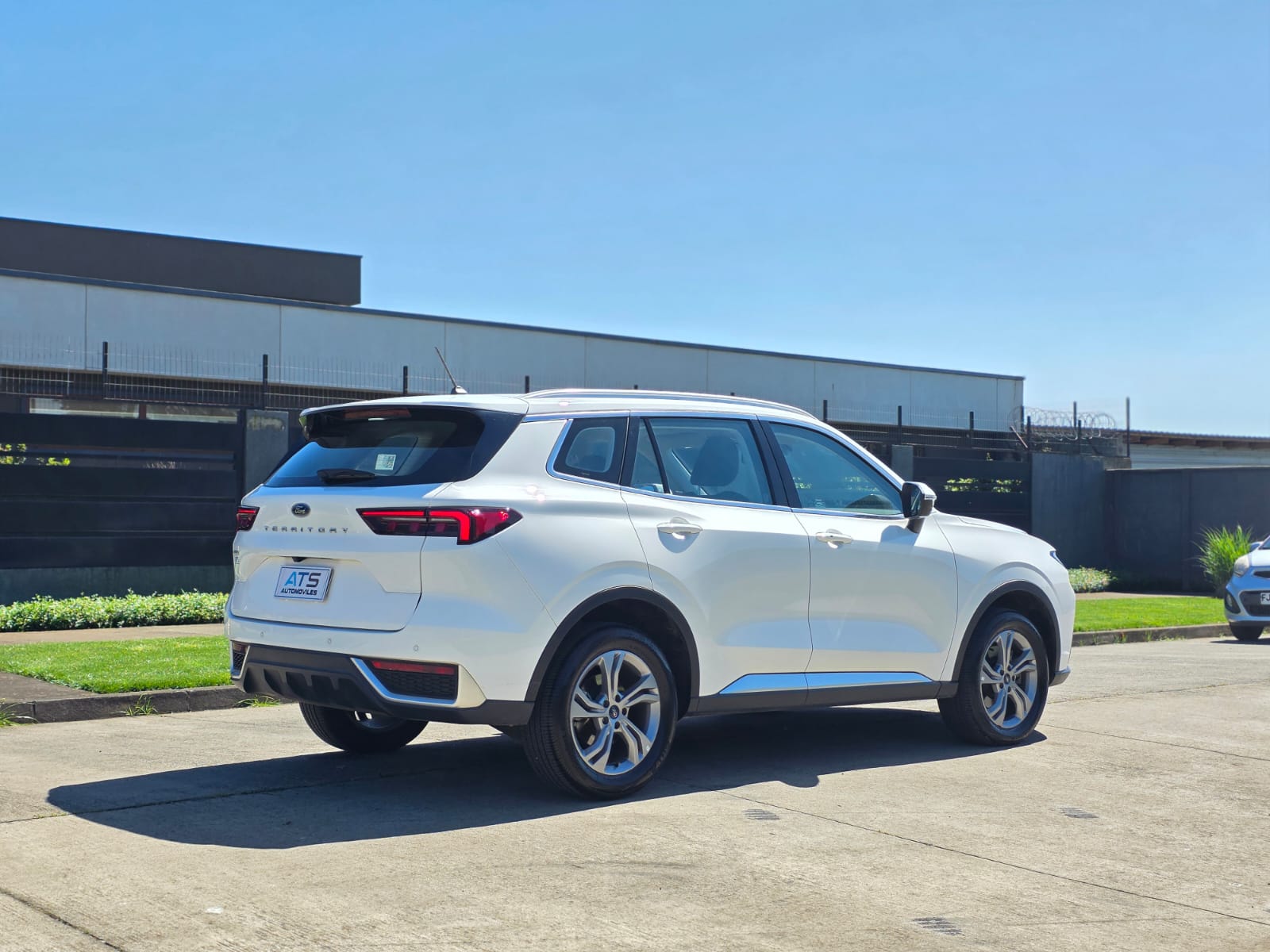 
								Ford Territory TREND full									