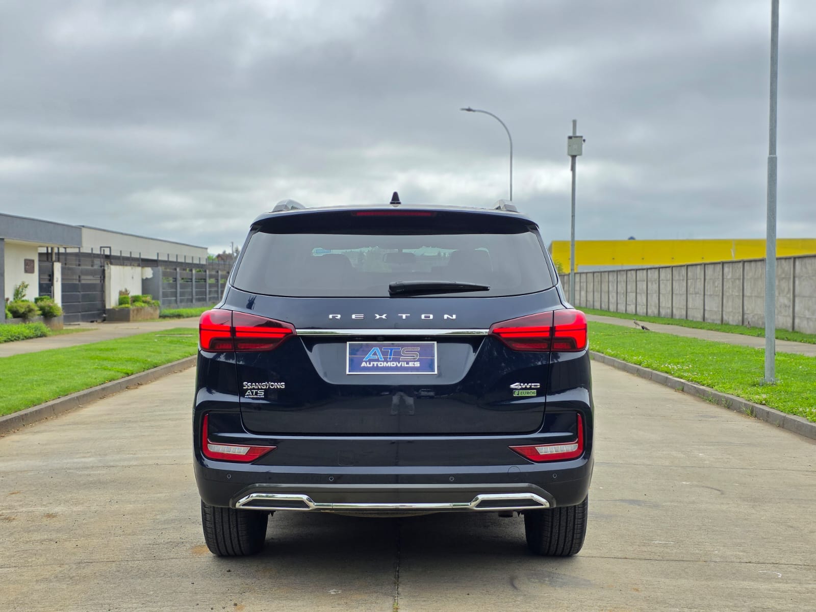 
								Ssangyong REXTON GLX full									