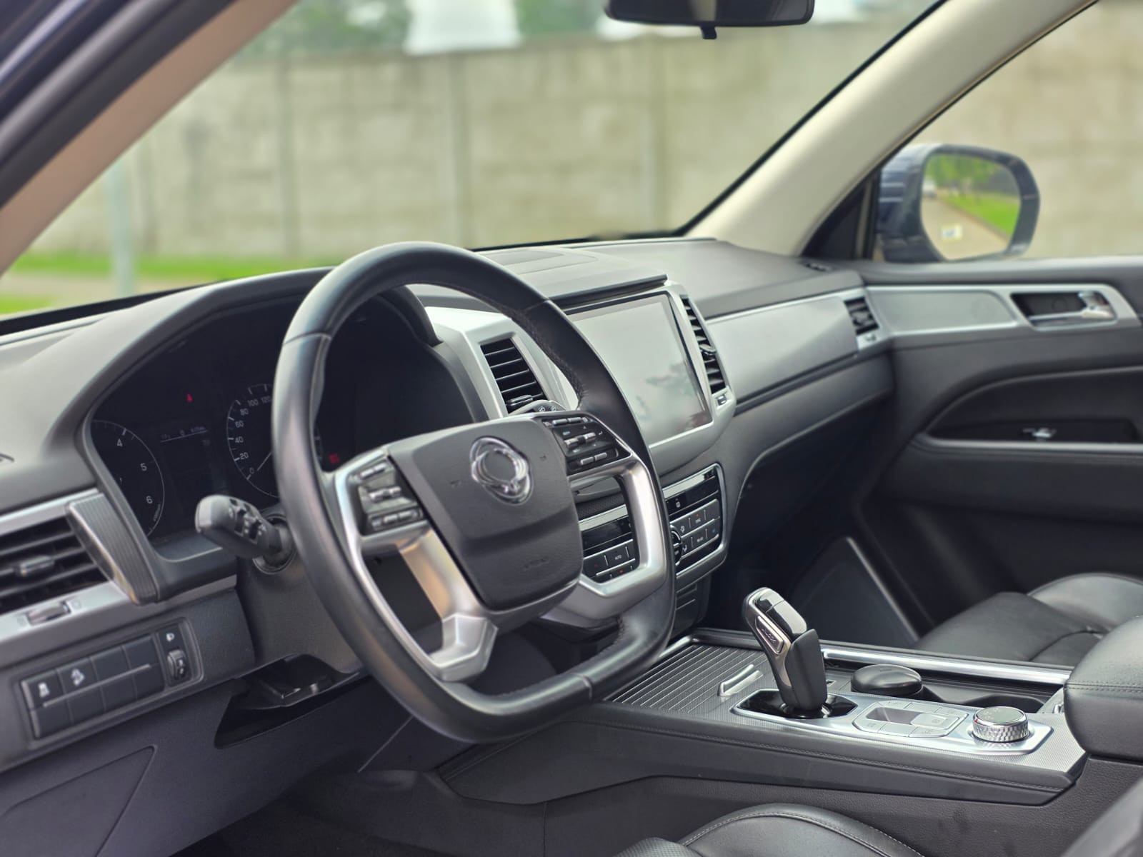 
								Ssangyong REXTON GLX full									