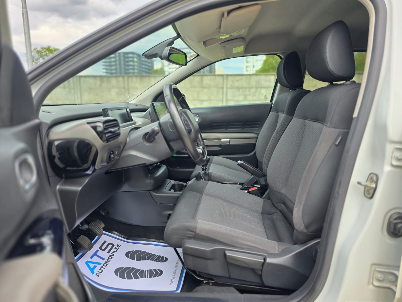 
								Citroen NEW C4 CACTUS full									